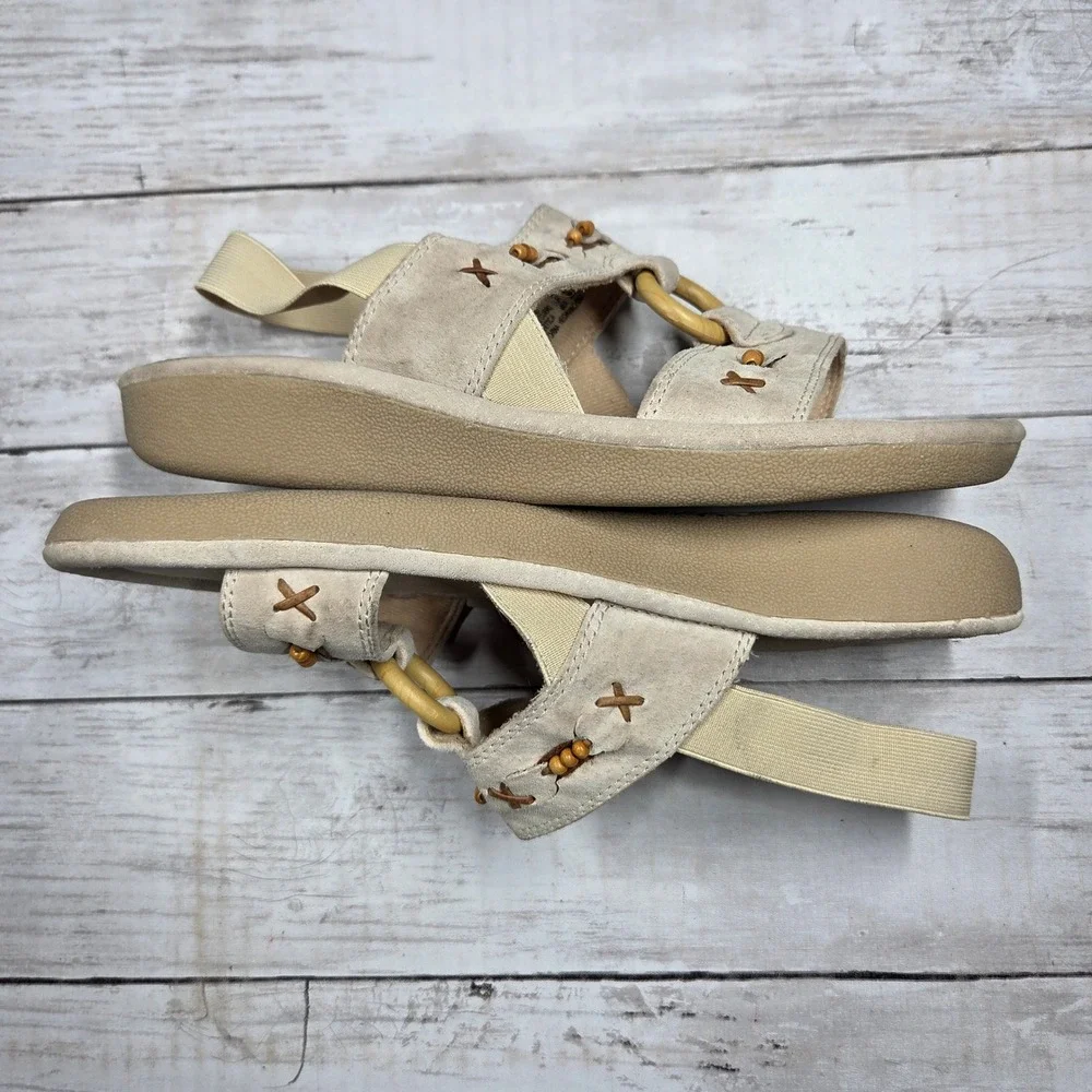 Earth Shoe Bradley WW Sandals Boho Slingback Women 9 Tan Beaded Suede Wide